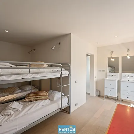 בית נופש Kosea - Charming With Large Garden *