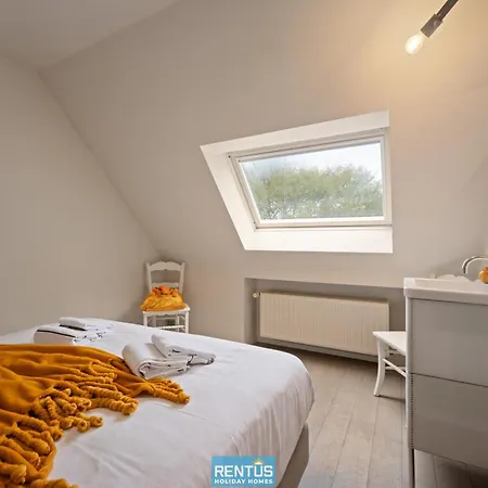 Kosea - Charming With Large Garden