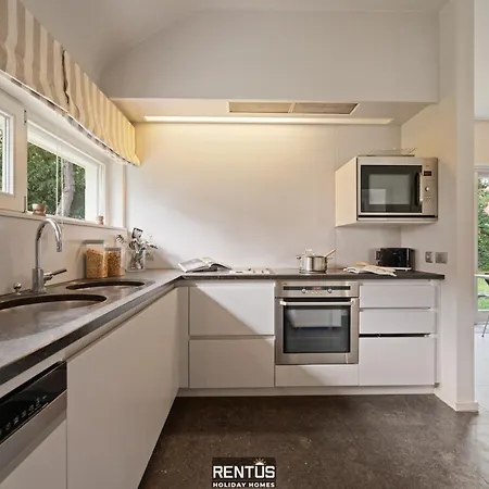 Kosea - Charming With Large Garden בית נופש קוקסיידה