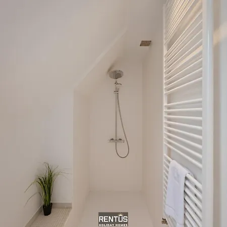 Kosea - Charming With Large Garden בית נופש *